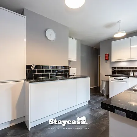 Spacious Cosy Cove With Large Driveway And Garden Wythenshawe Buitenkant foto