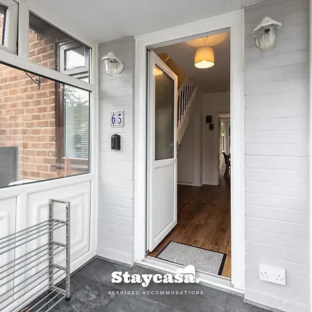 Spacious Cosy Cove With Large Driveway And Garden Wythenshawe Buitenkant foto
